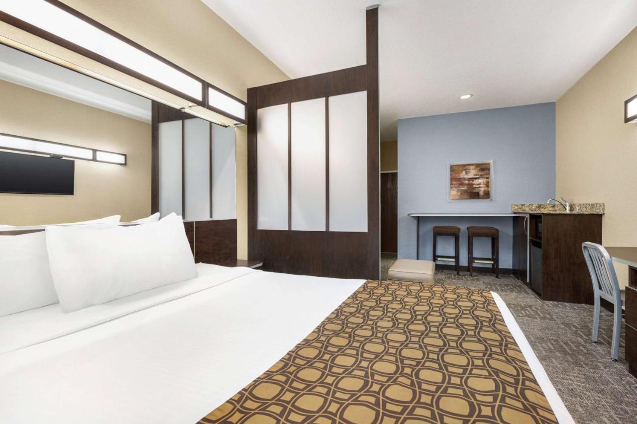 Microtel Inn & Suites By Wyndham Woodstock/Atlanta North Exteriör bild